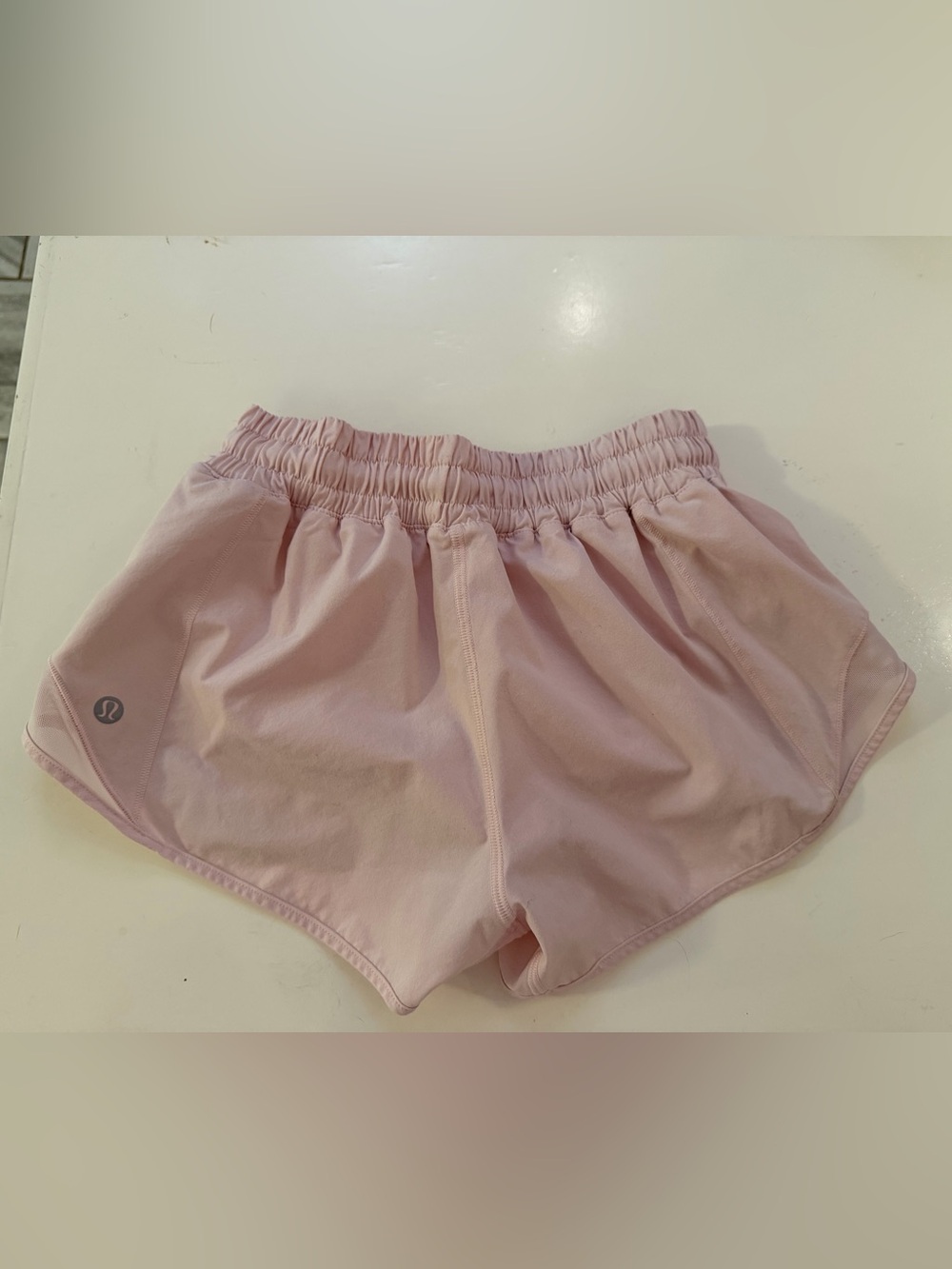 Hotty Hot Low-Rise Lined Short 2.5”
Tags have been taken out from the inside.